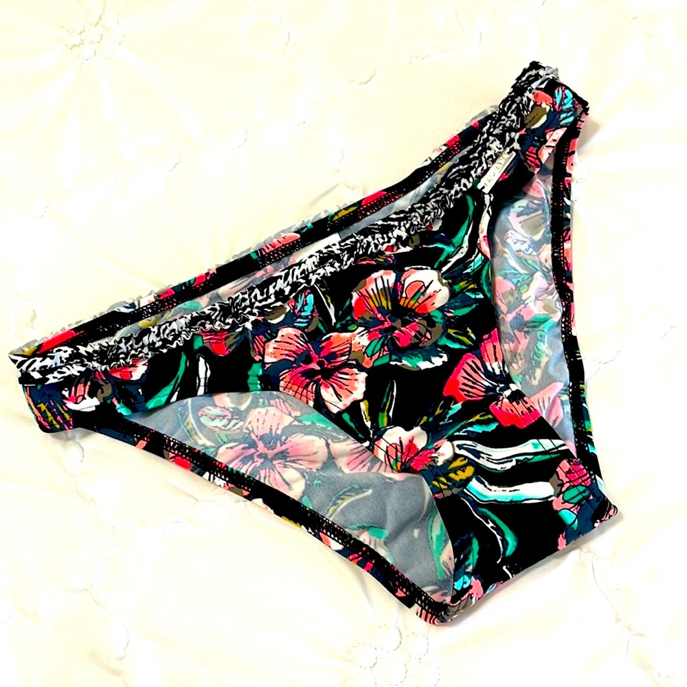 Venus Tropical bikini bottom, size 4. NWT
